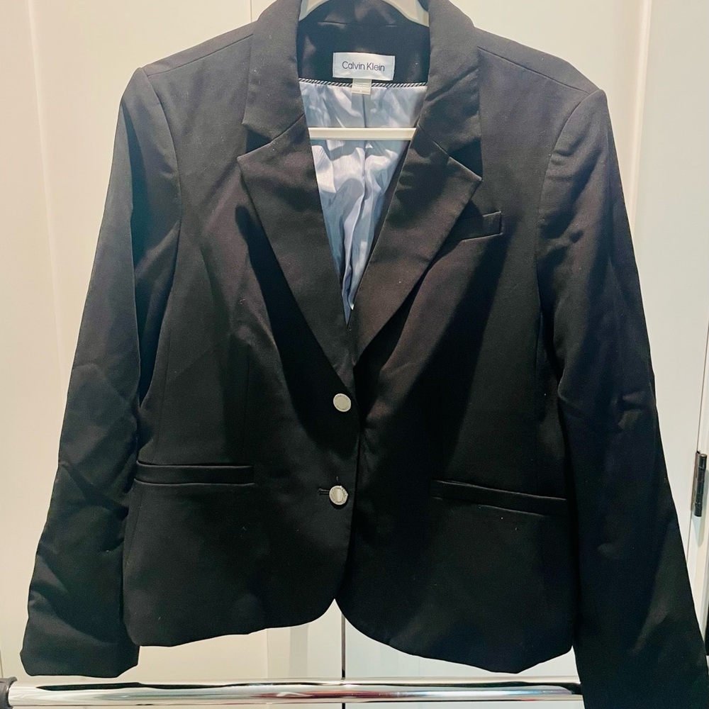 Calvin Klein Women's Two Button Lux Blazer size 16 made in Vietnam